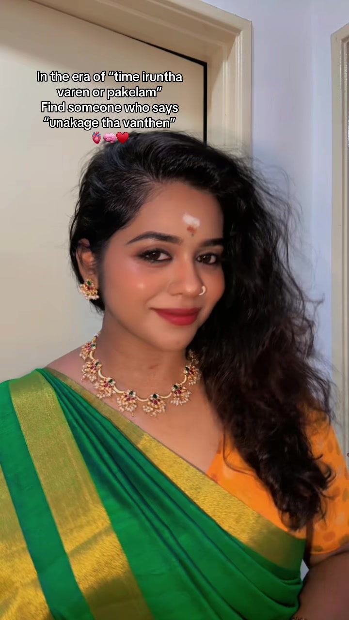 @Devaki_🦋