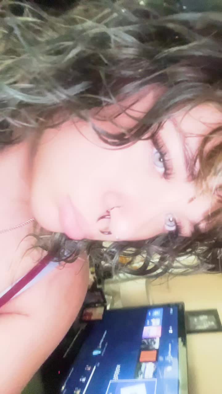@Jem_b1tch