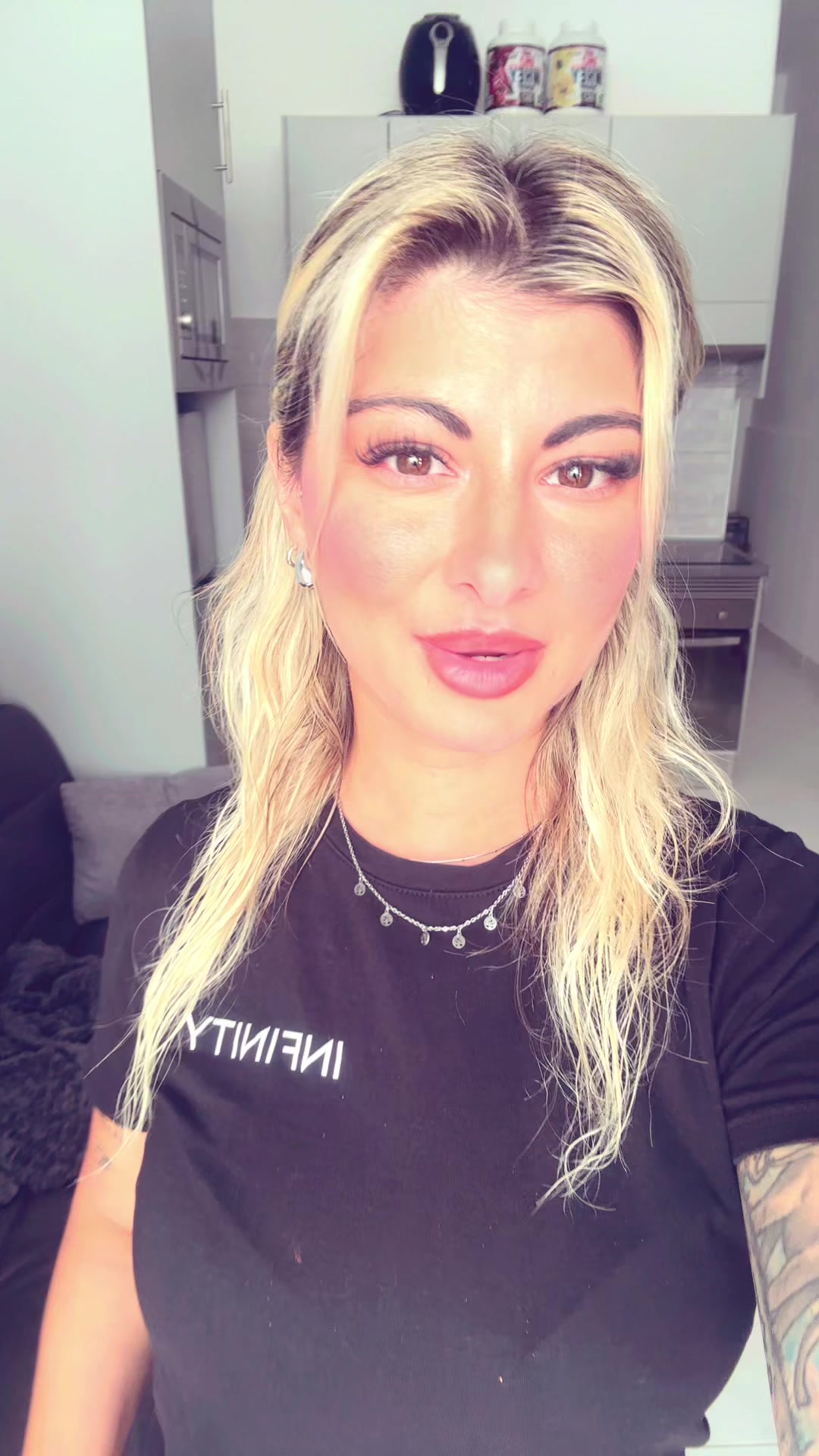 @Larisapl95