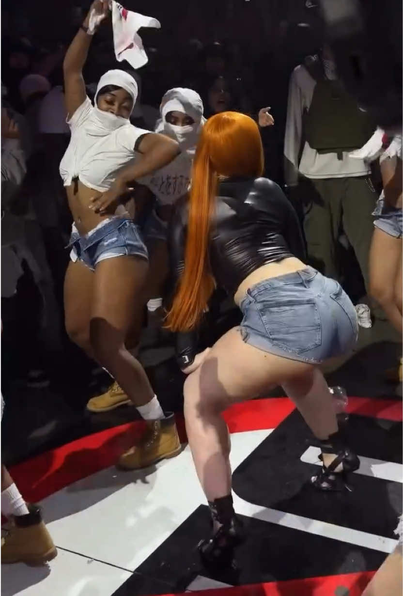 @໊