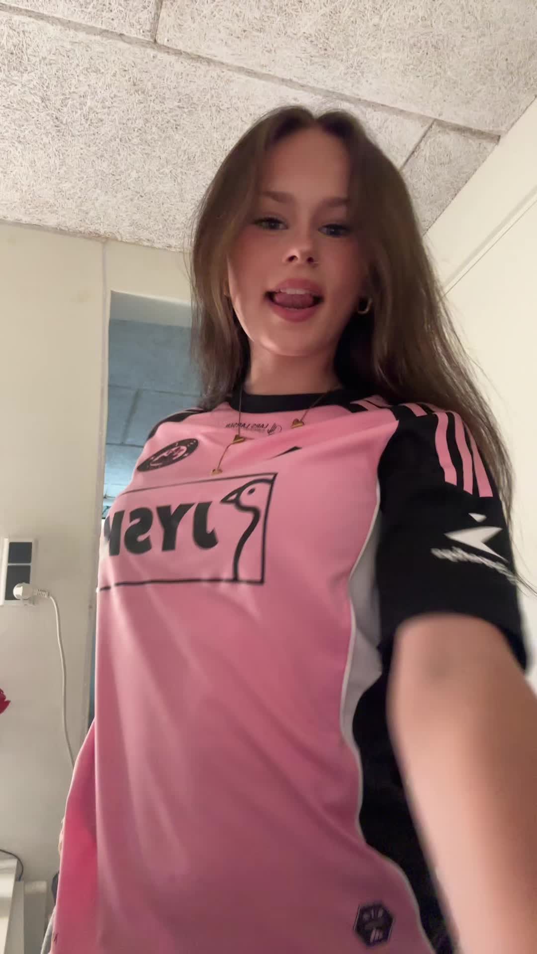 @🙉