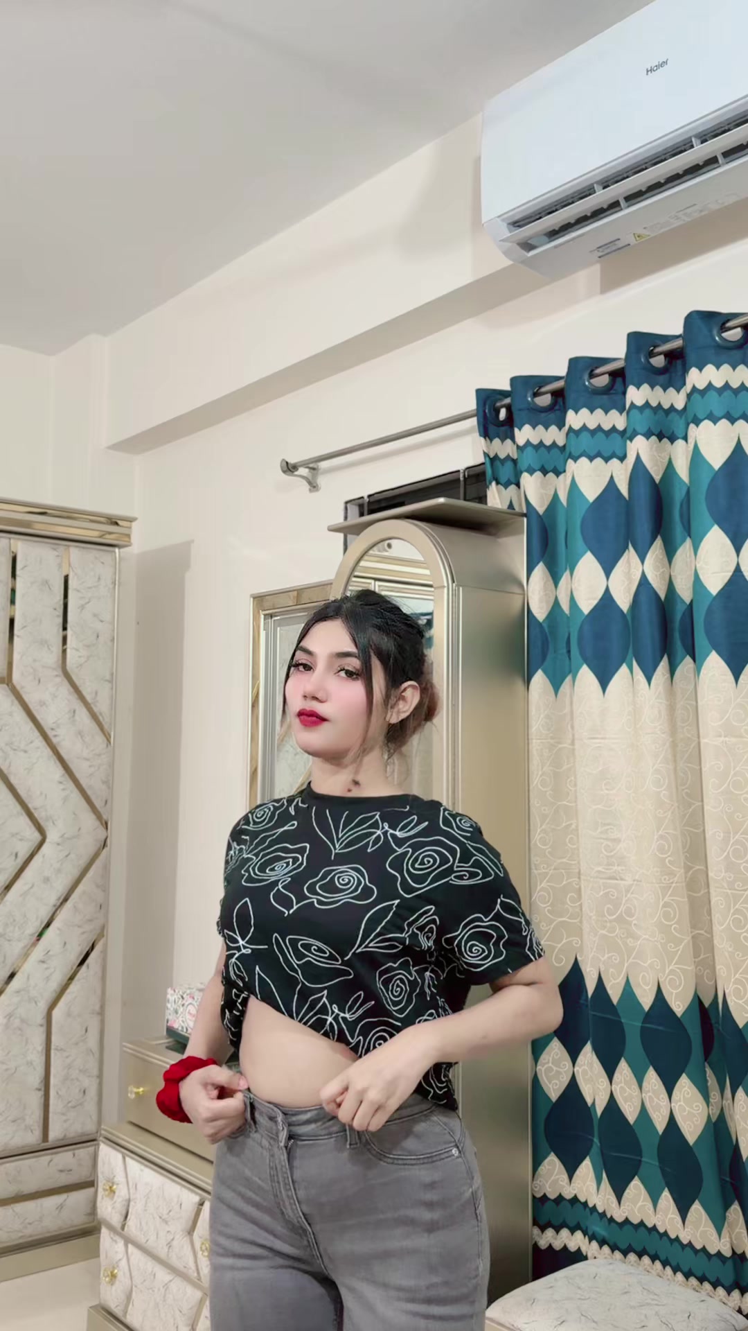 @zara_rhaman_