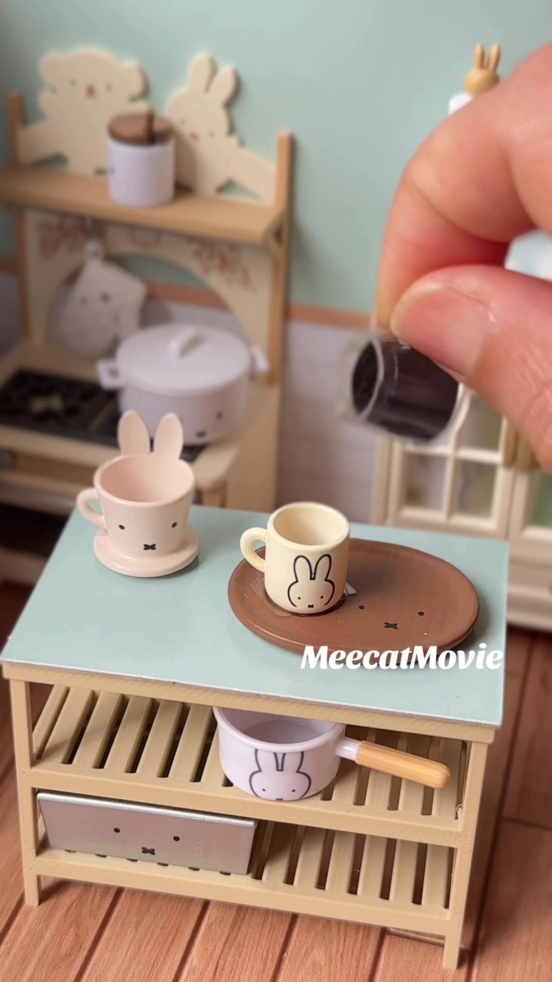 @Meecat