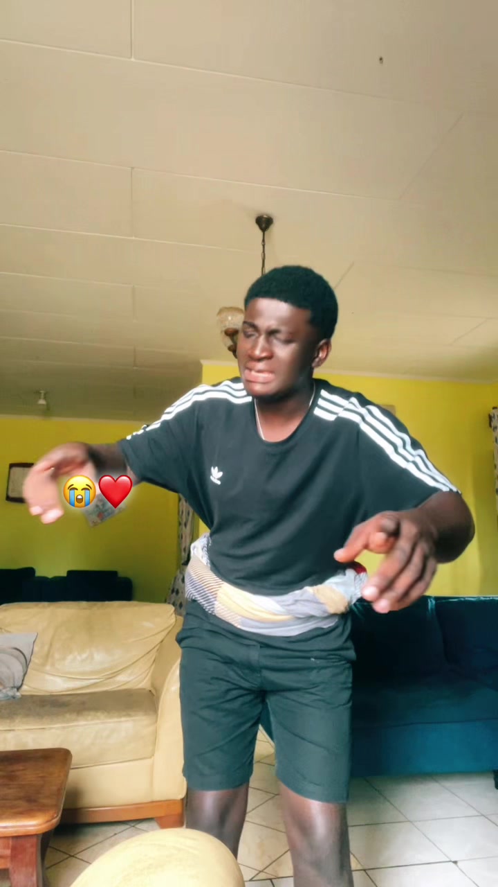 @Rändÿ_lëchöcølät_dürōÿäūmē👑🍫