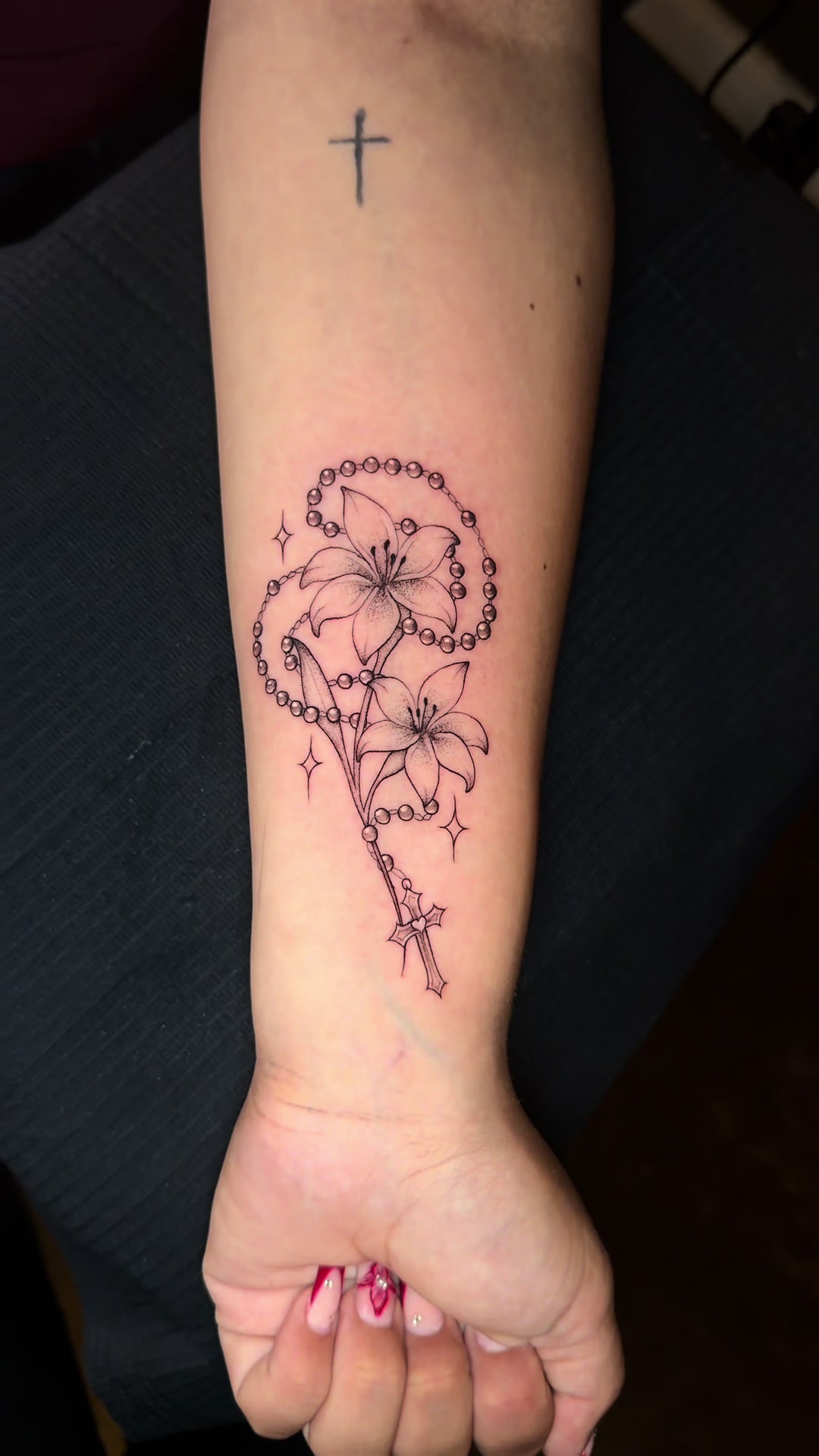 @fineline tattoo artist ❦