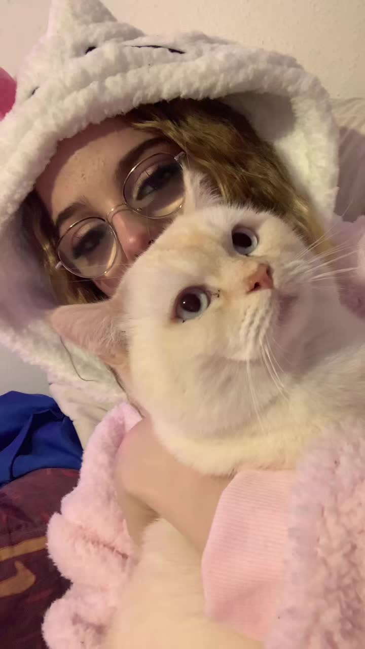 @Crystalmarykitty