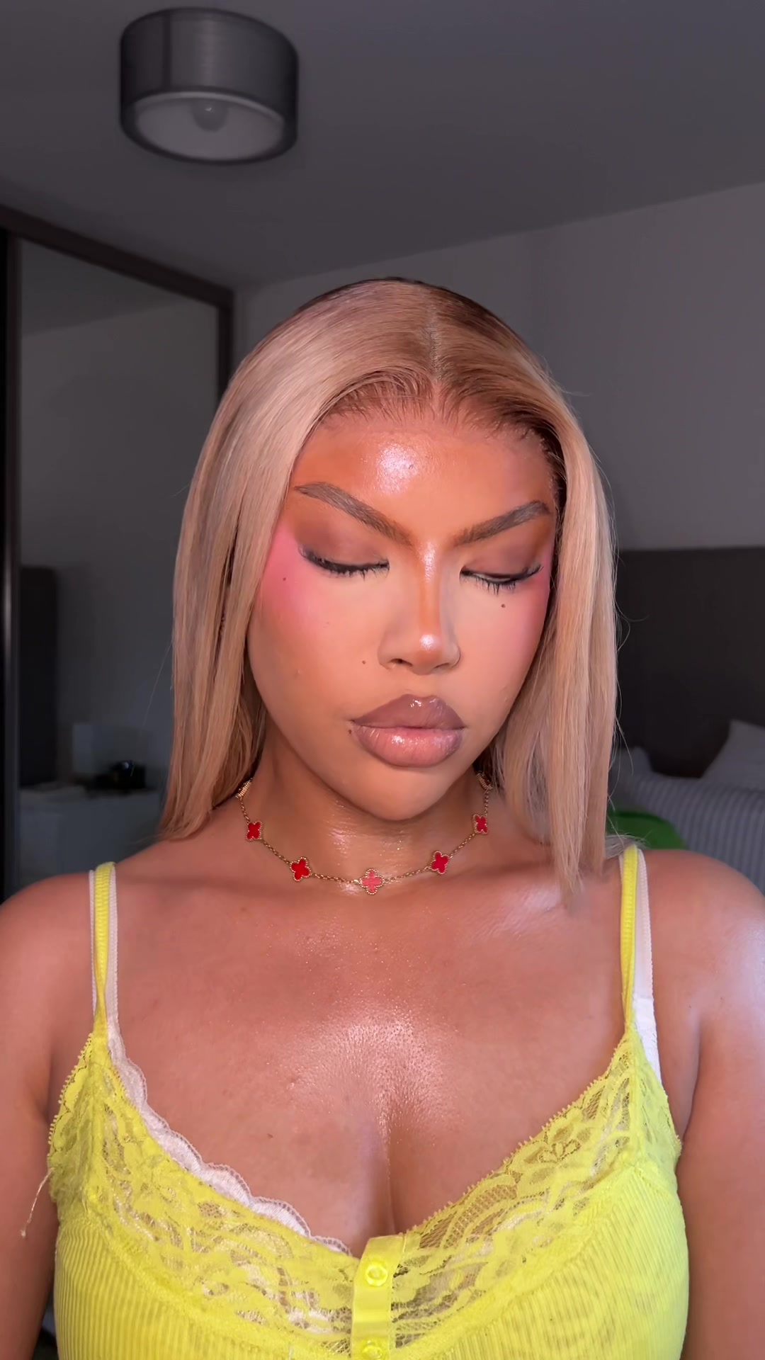 @inezblanchettee