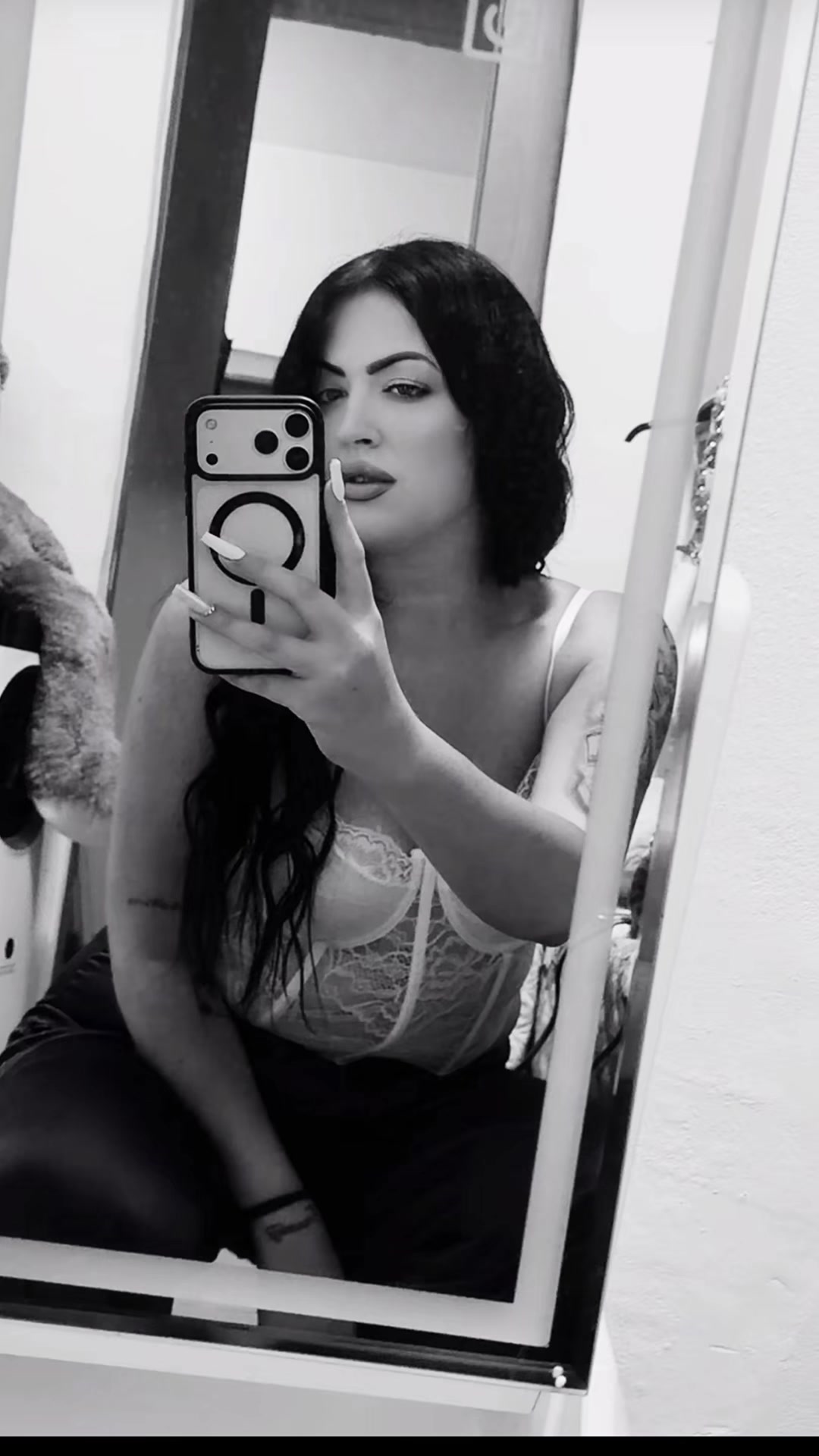 @L.B🎀🖤