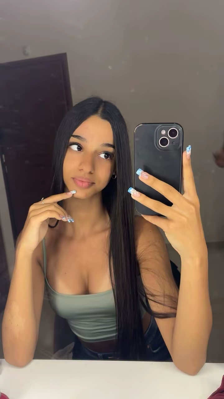 @𝑒𝓁𝑒𝒻𝓉𝒽𝑒𝓇𝒾𝒶