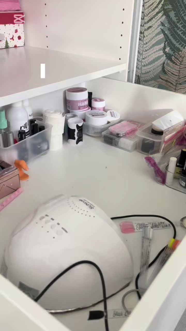 @nailsbyaniela