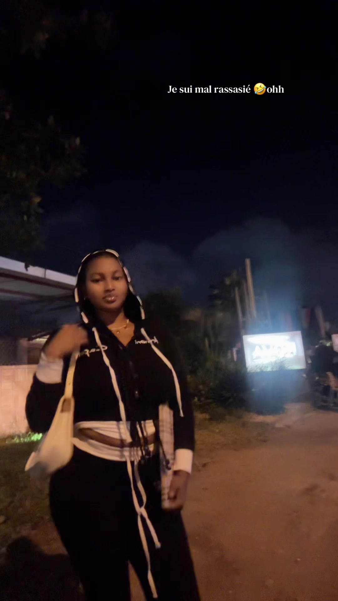 @Maola🧿 la 🖇️Quenn♻️