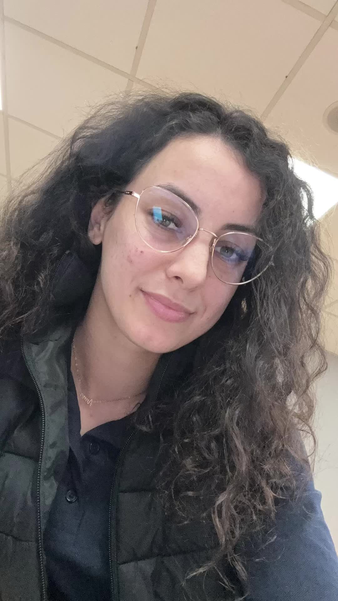 @Creațaa💙👩🏽🦱