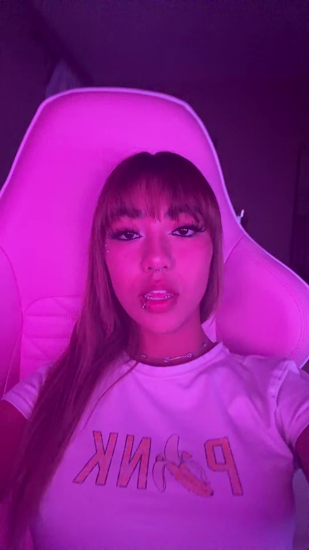 @Angietowers