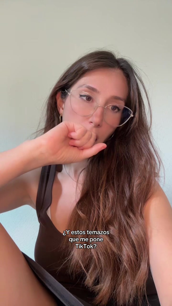 @noeliacts