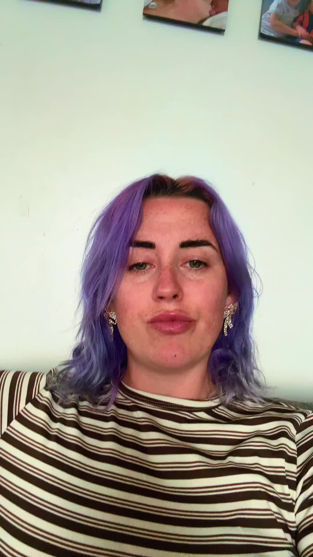 @Holly🦋🦄