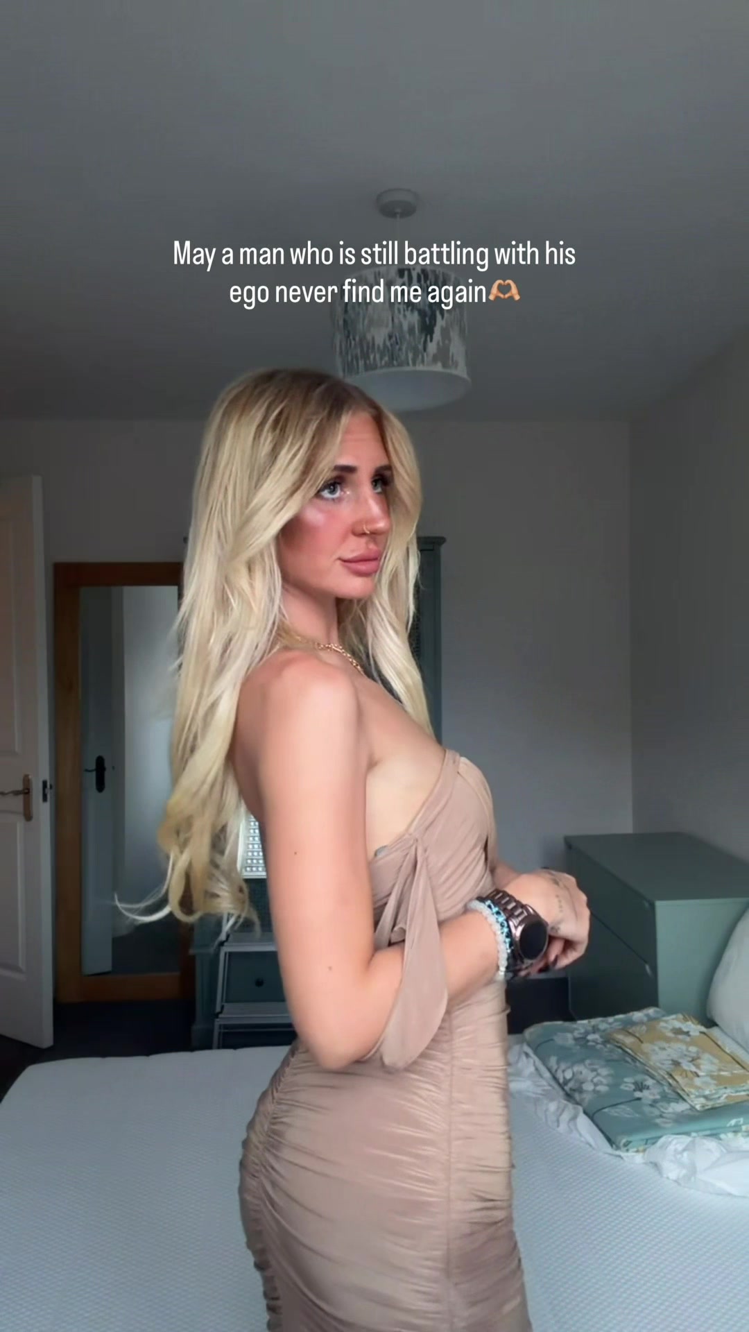 @Amslouxox