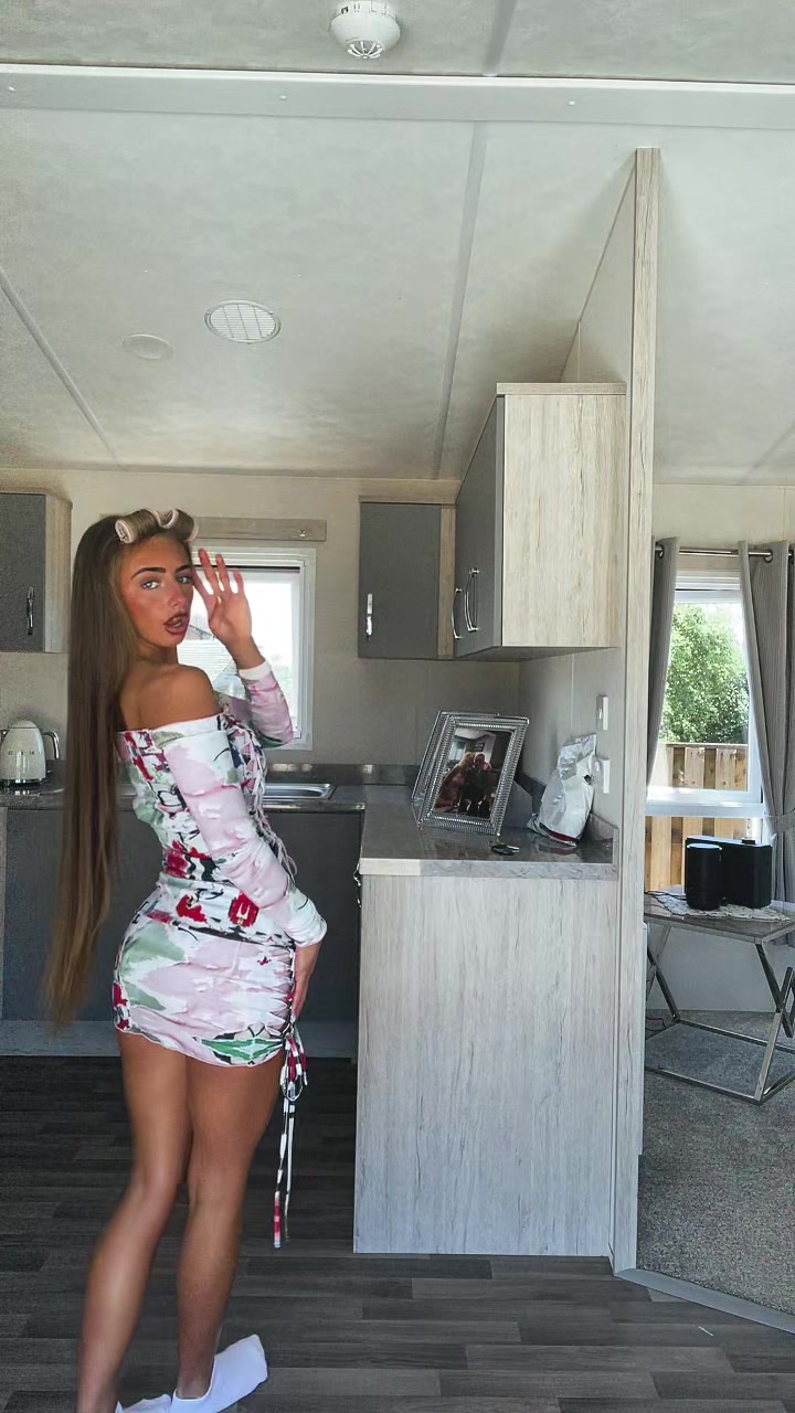 @shakira_doherty_