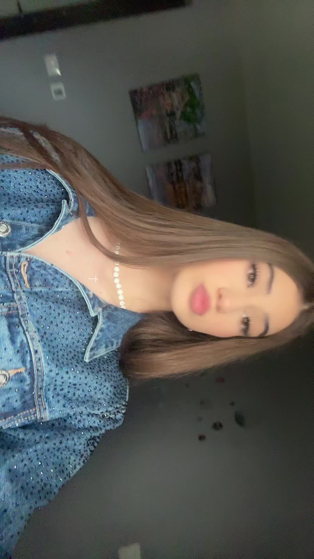 @Ianira