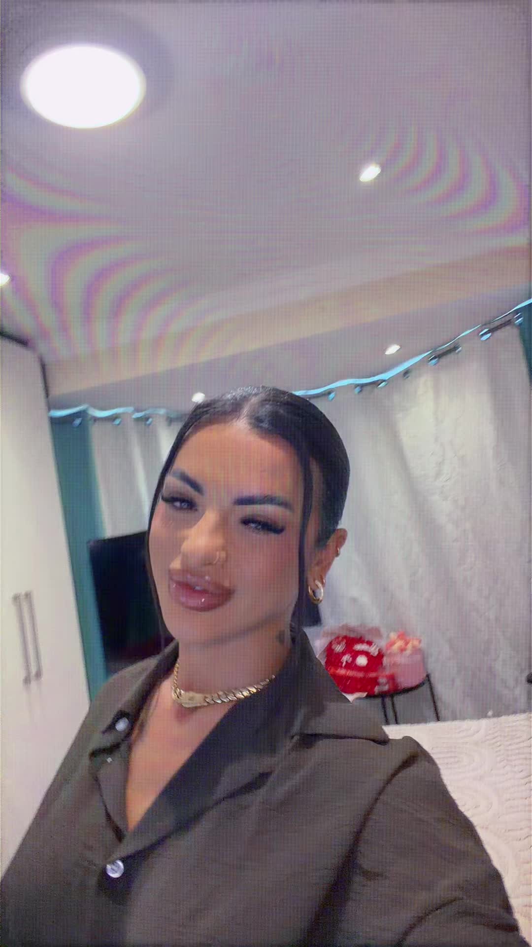 @Georgiana_flo