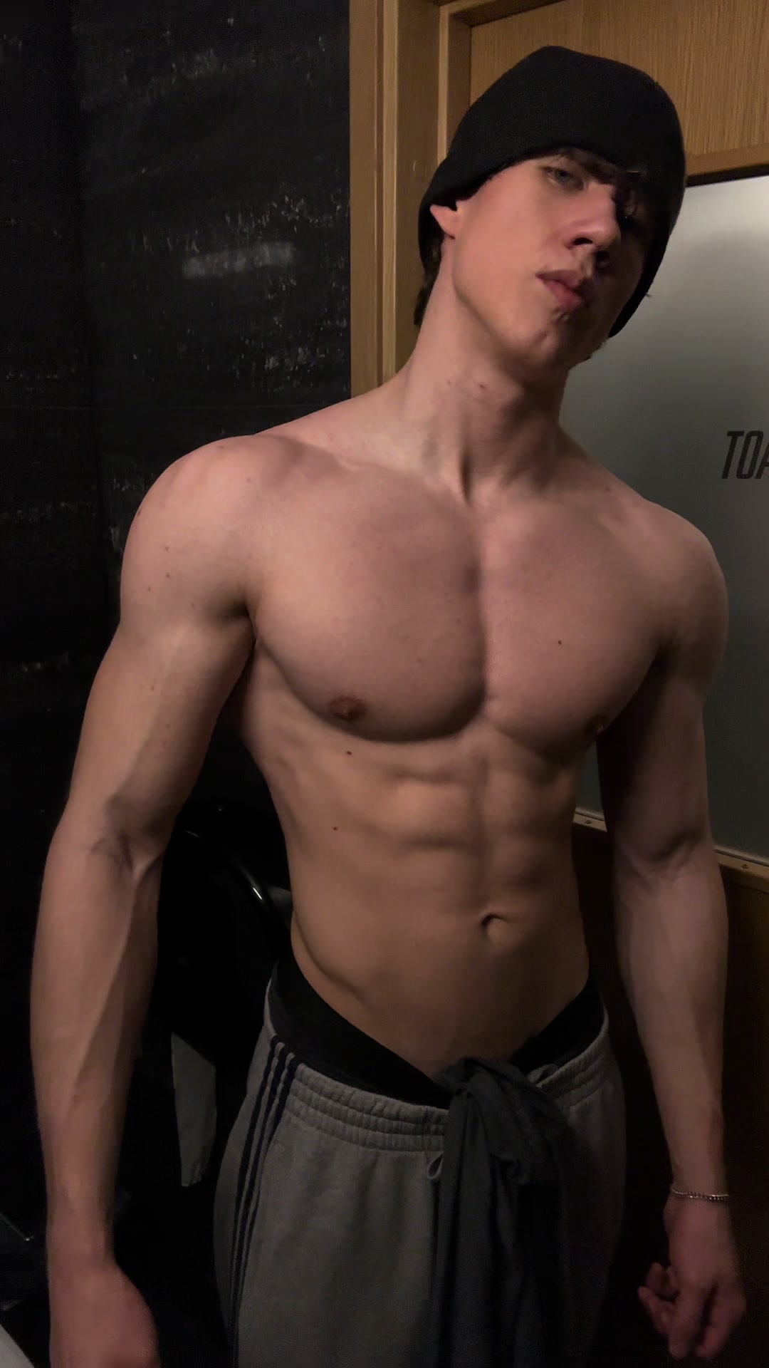 @lennonjarl