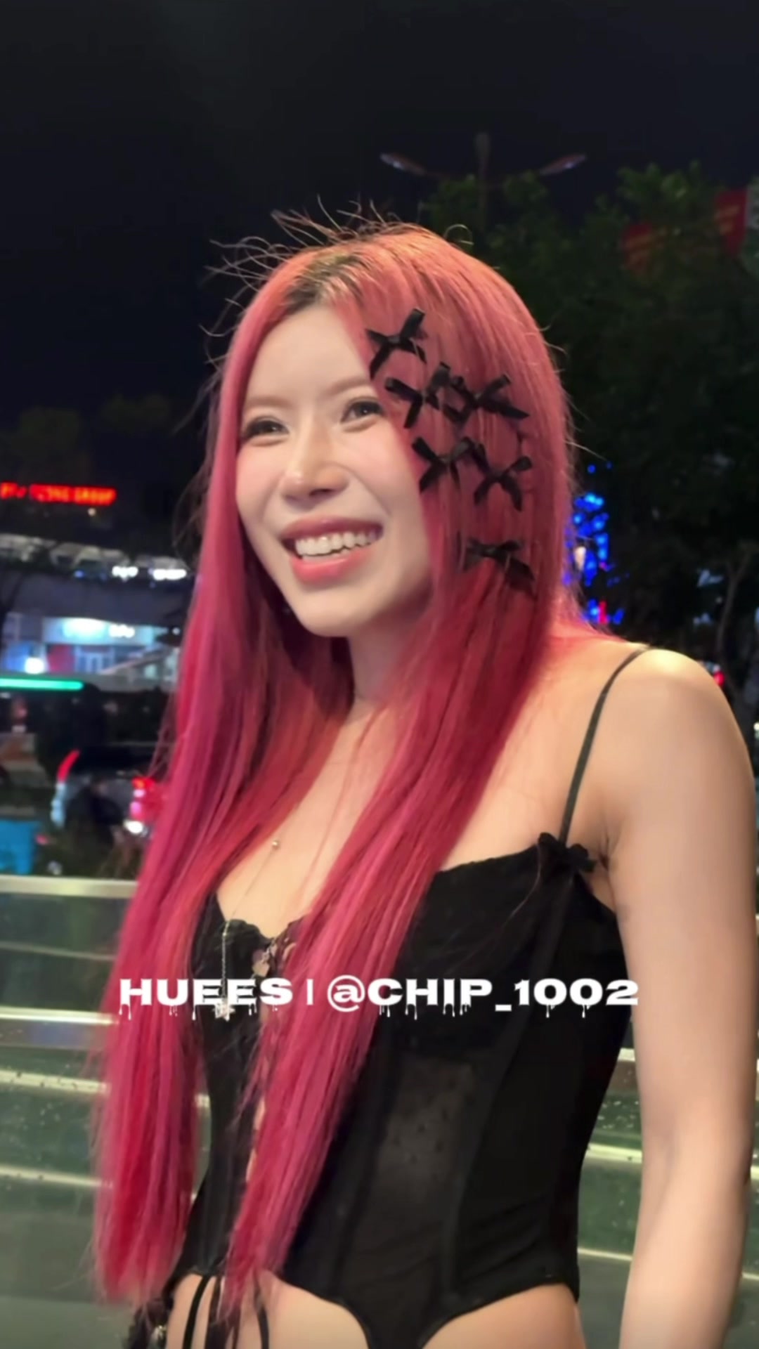 @H U E E S