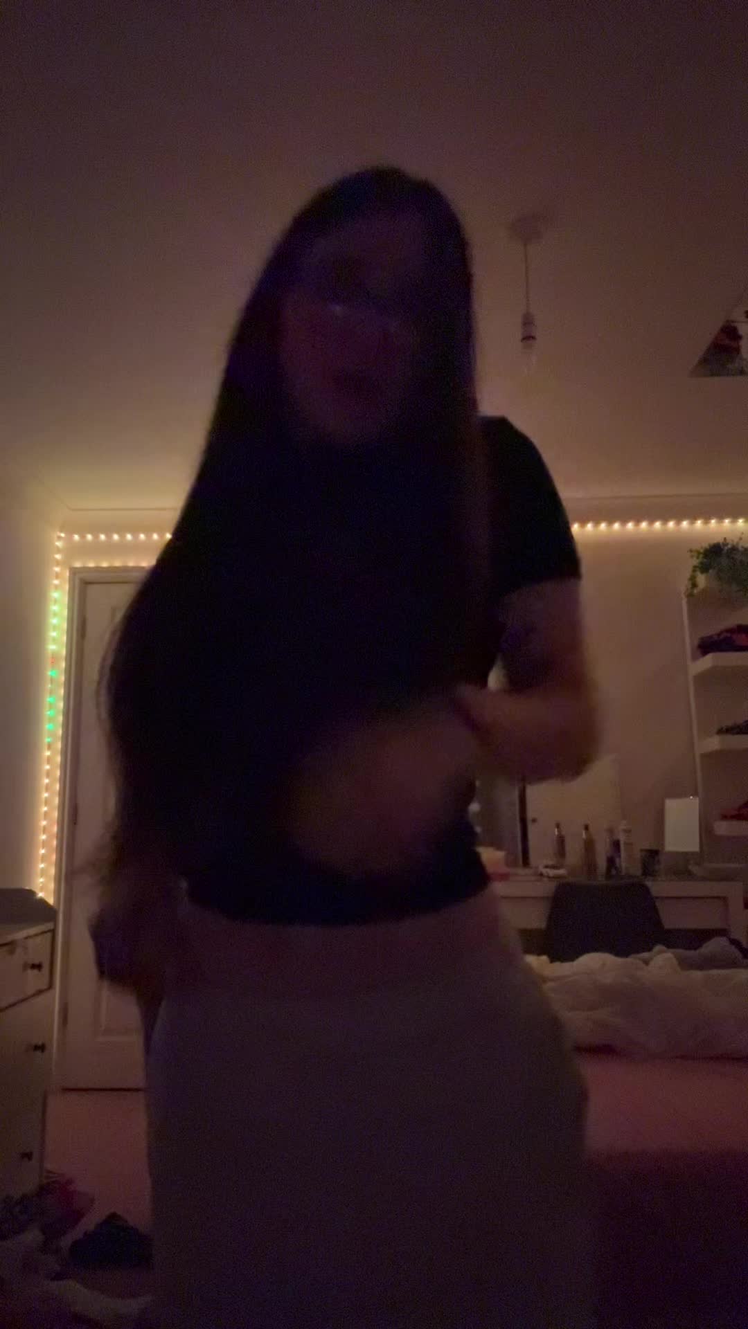 @hollie <3