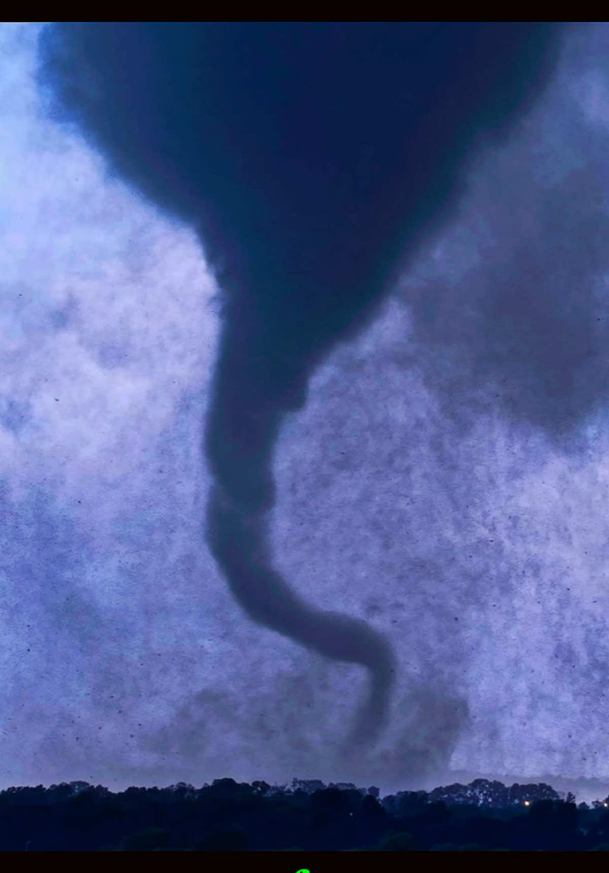 @𝙏𝙬𝙞𝙨𝙩𝙧