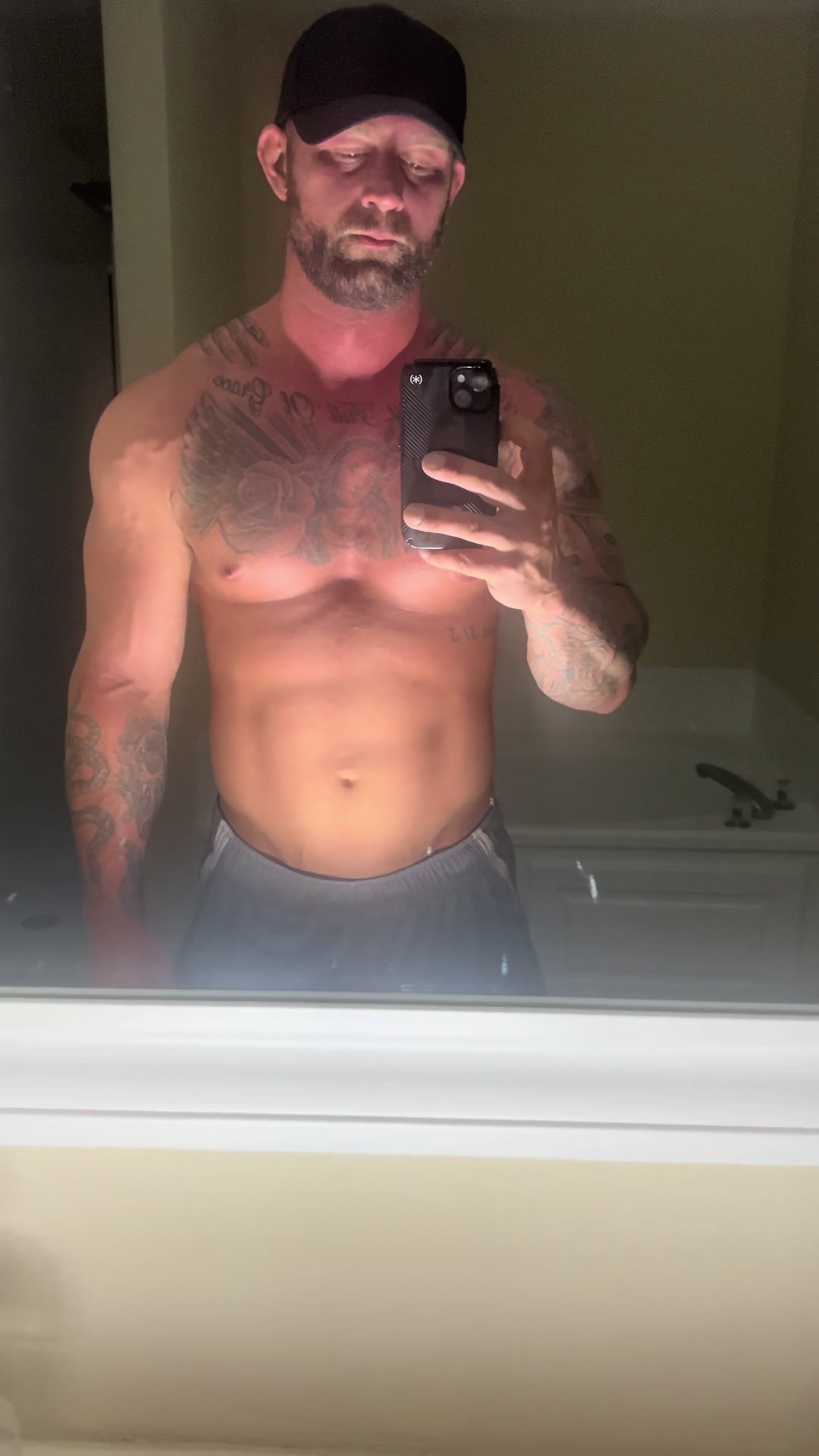 @richieswollerton