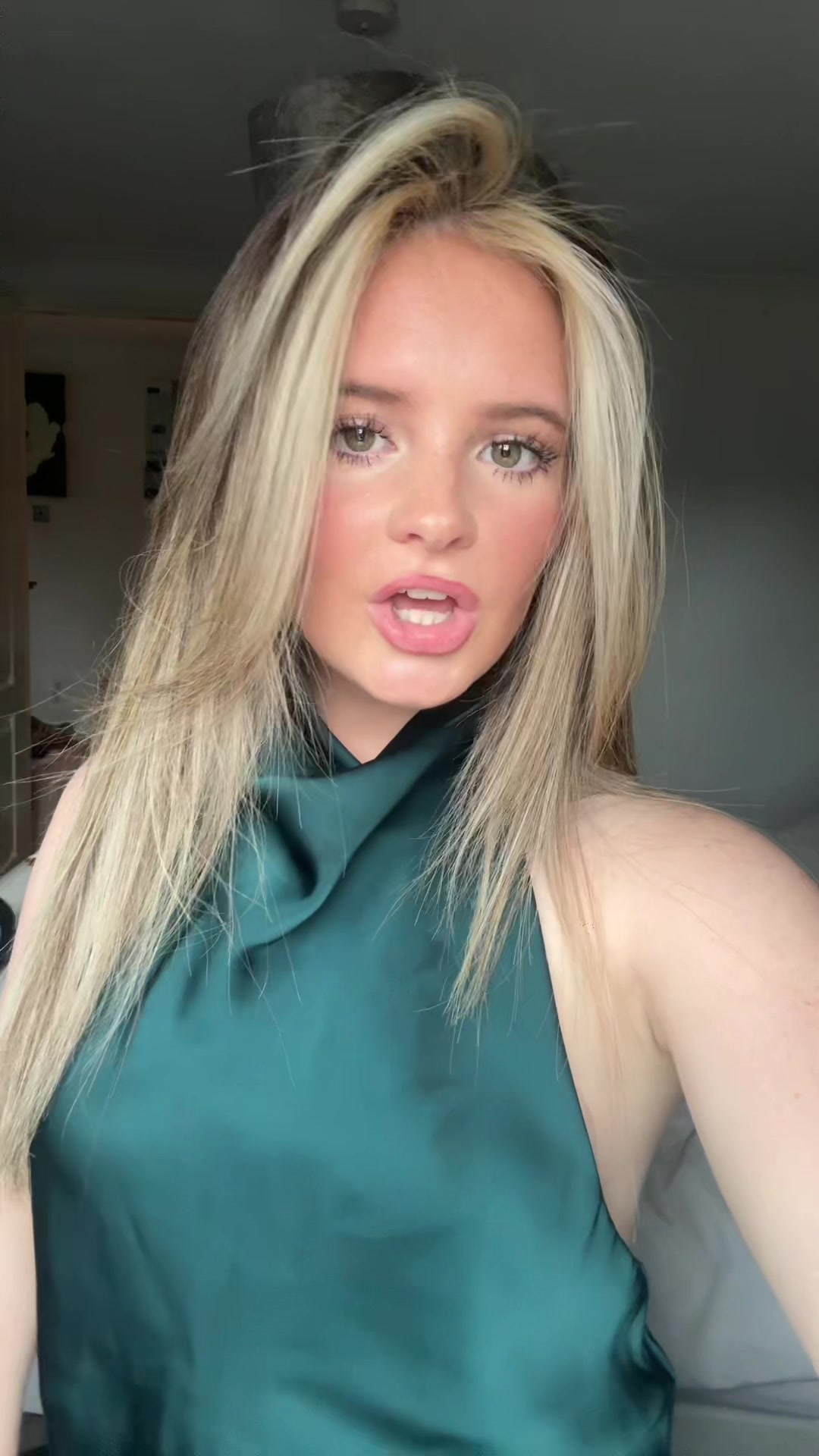 @Poppyolivia
