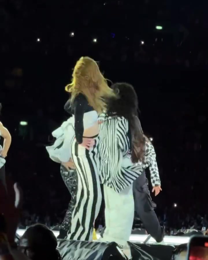 @𓂃꙳⋆videos from the eras tour