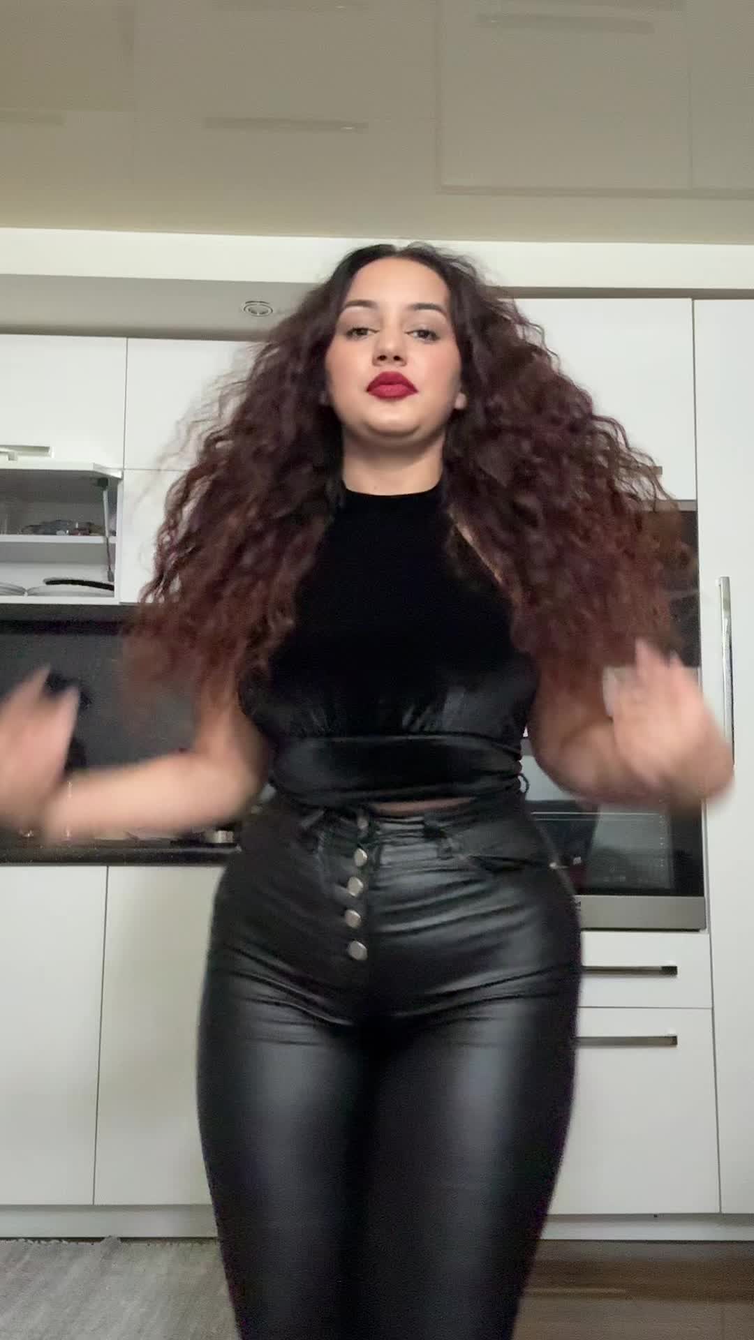 @etinka13