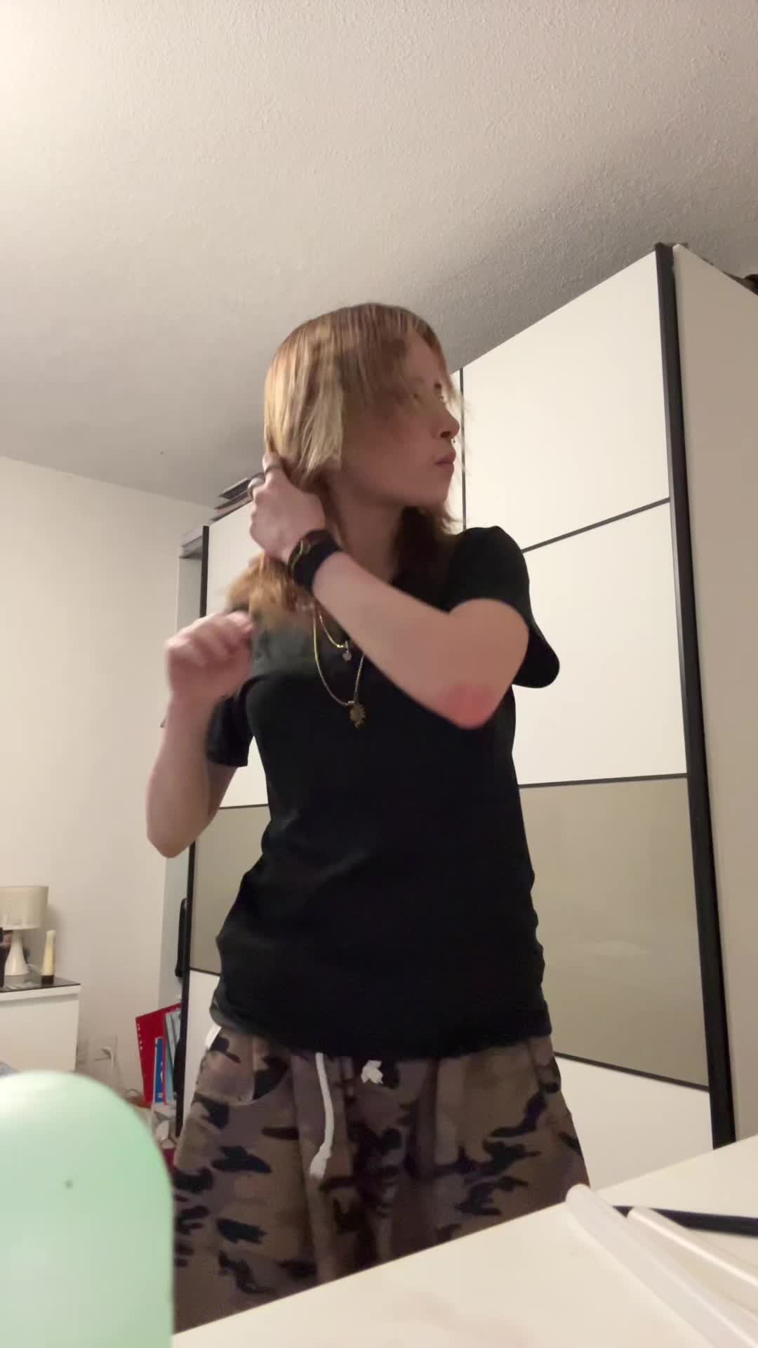 @CALLMEV☣️