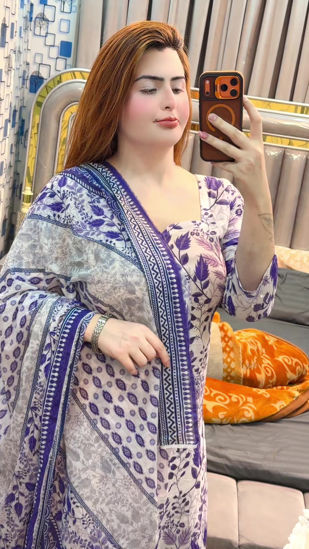 @Riya Khan34