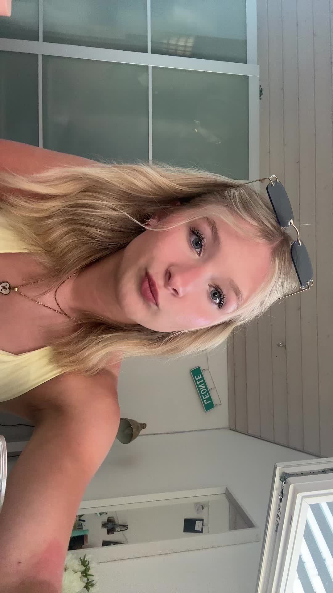 @Leonie💛☀️