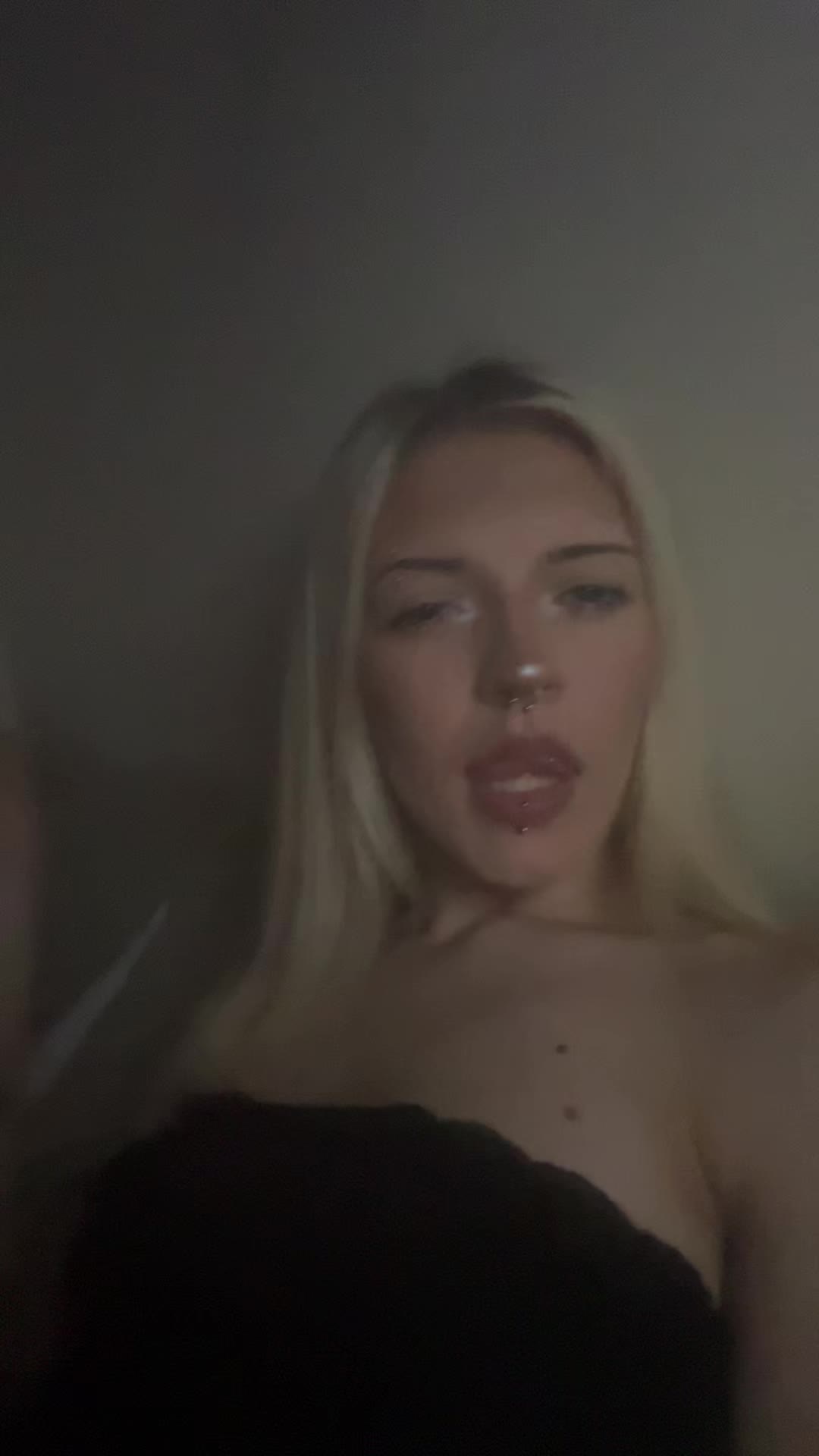@️