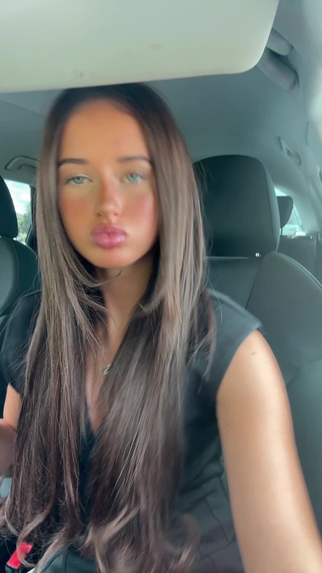@Olivia 🍒🪩💋🪭