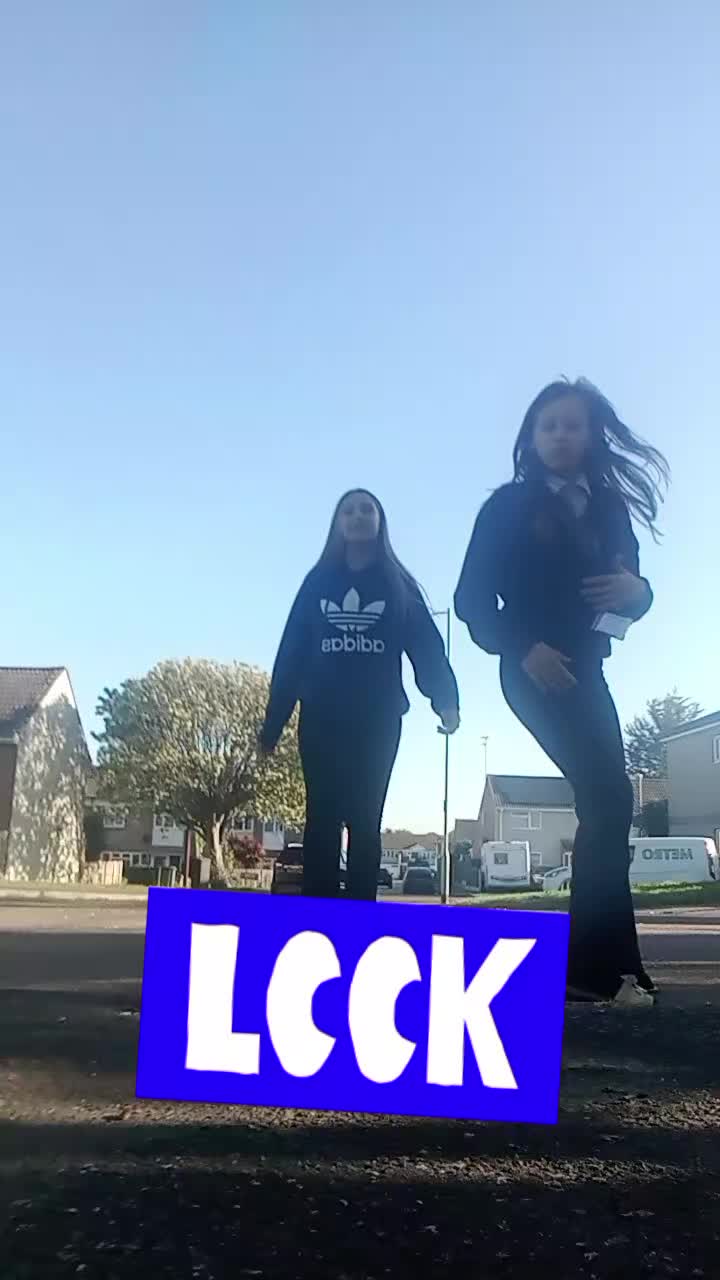 @hollie