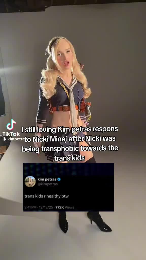 @👸