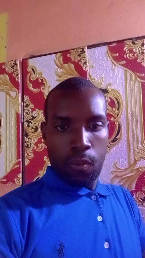 @Derval Maroon✊️