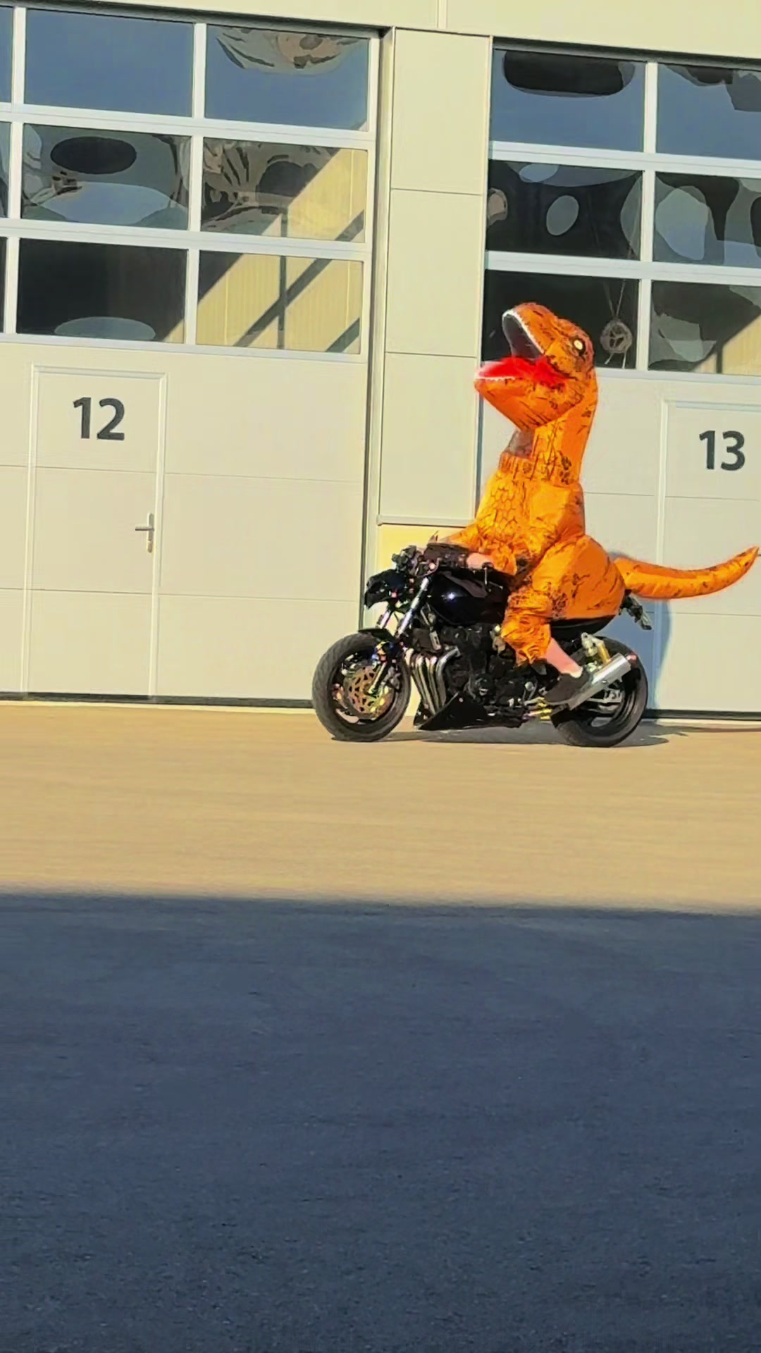 @RandomBiker