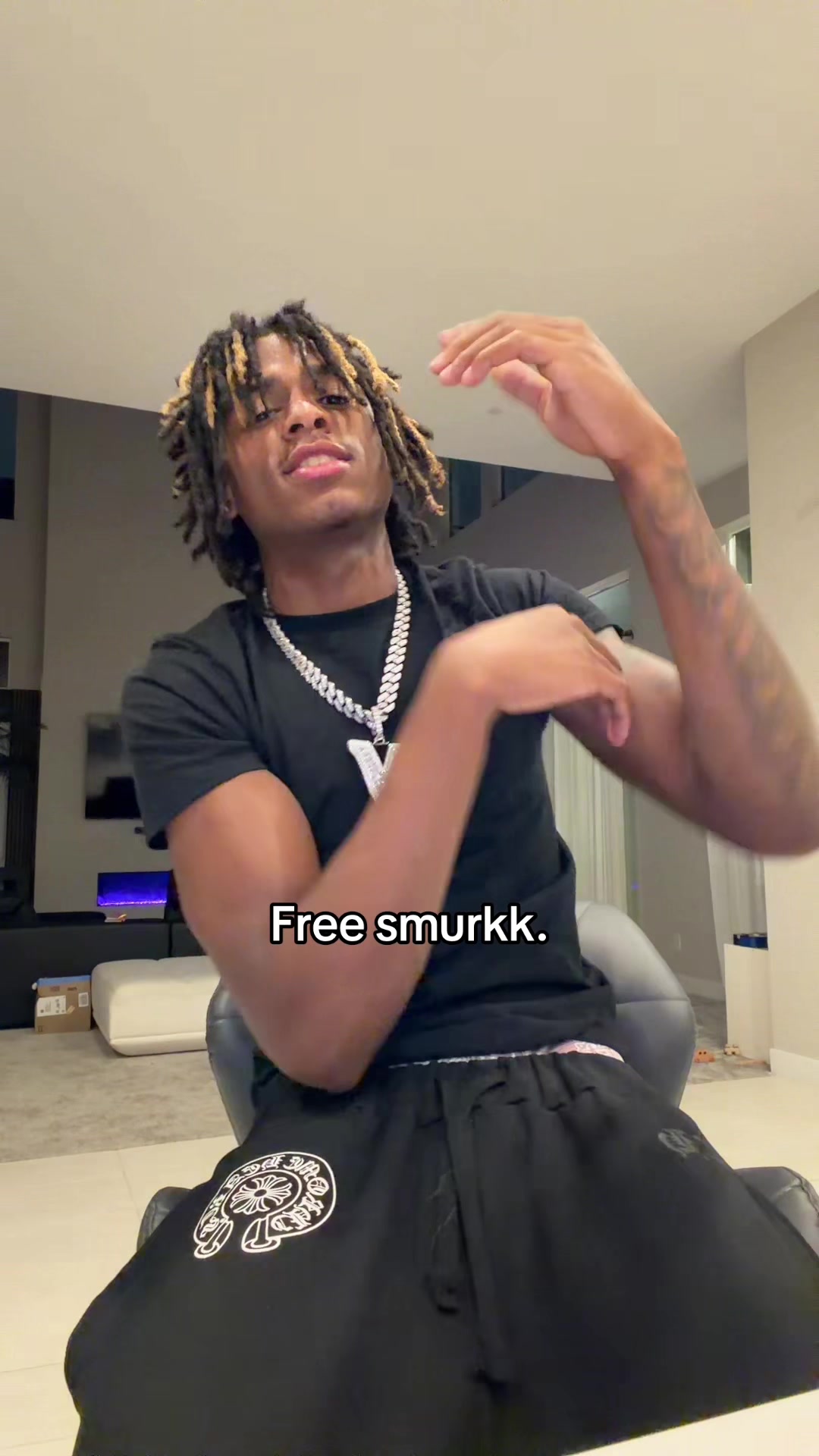 @__vonyy