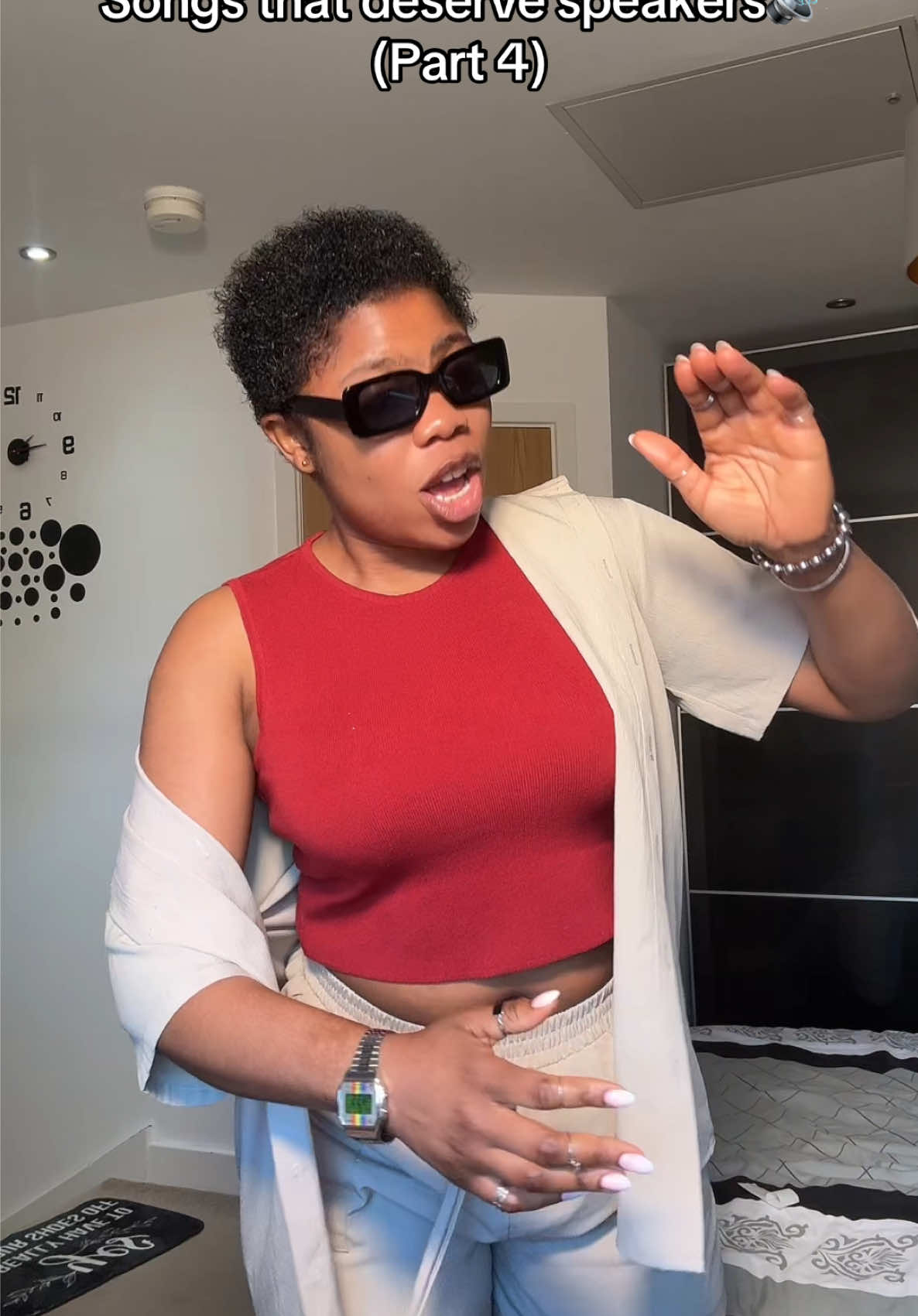 @Vibe Queen🎙️👑