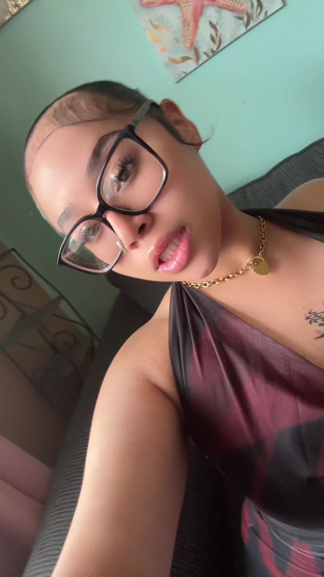 @1tealhairedgirll