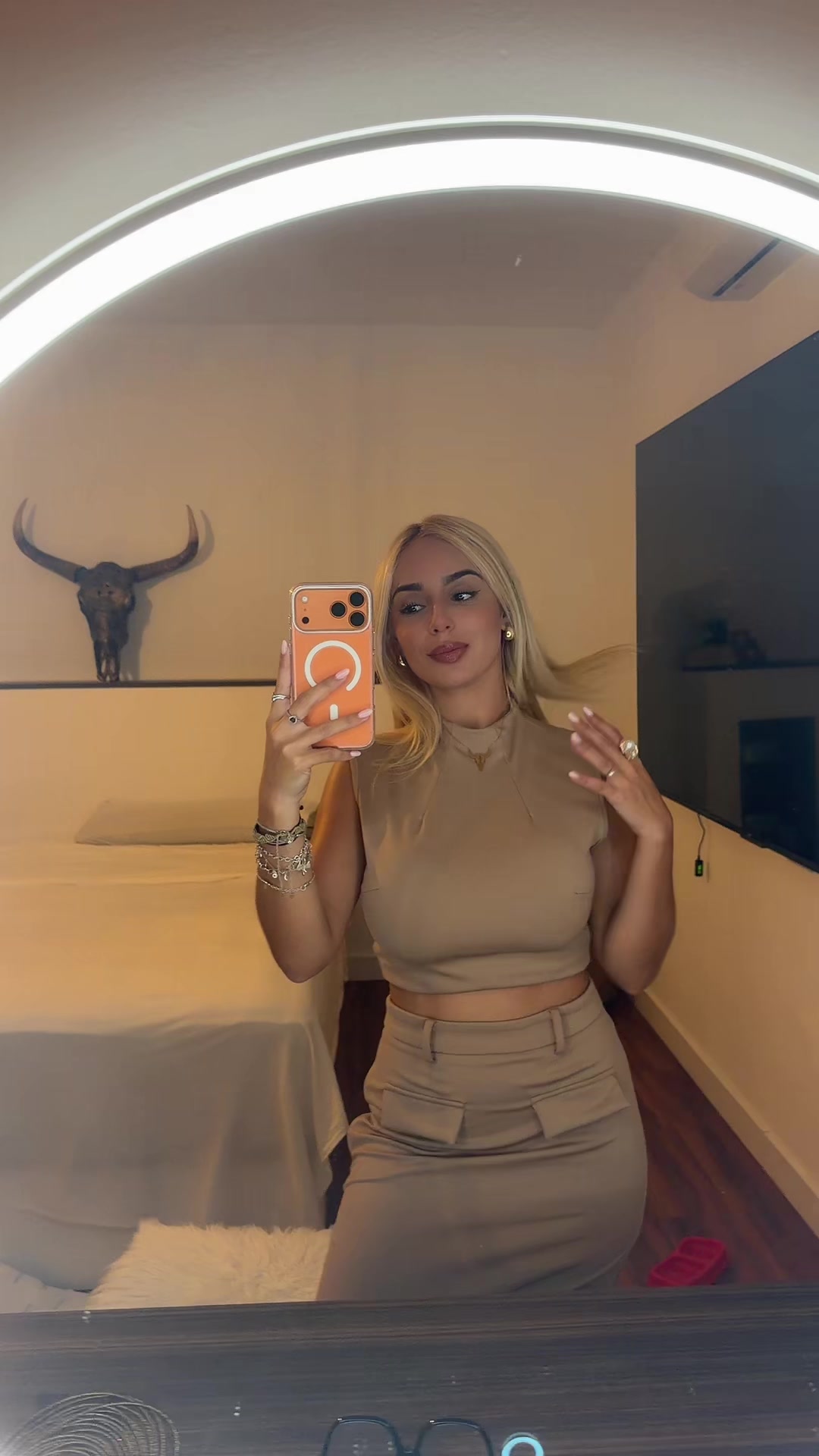 @Blondeiryna