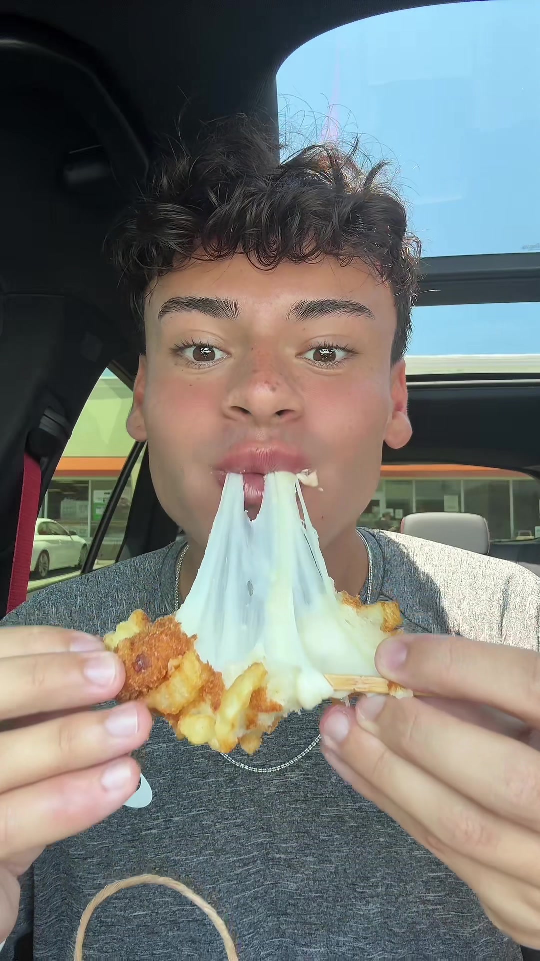 @dylaneatss