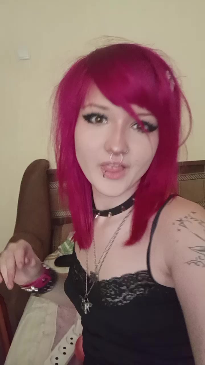 @крапива