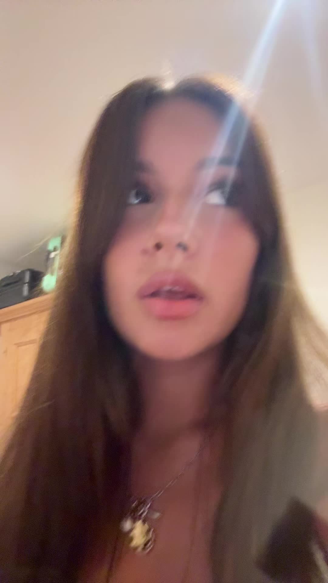 @leticia.mit.c