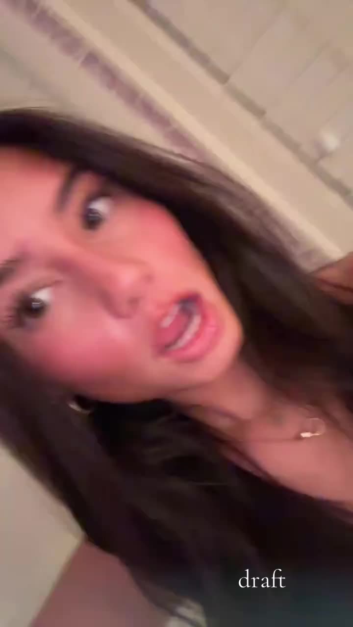 @Chloee!!😋💕💟🍒🧸