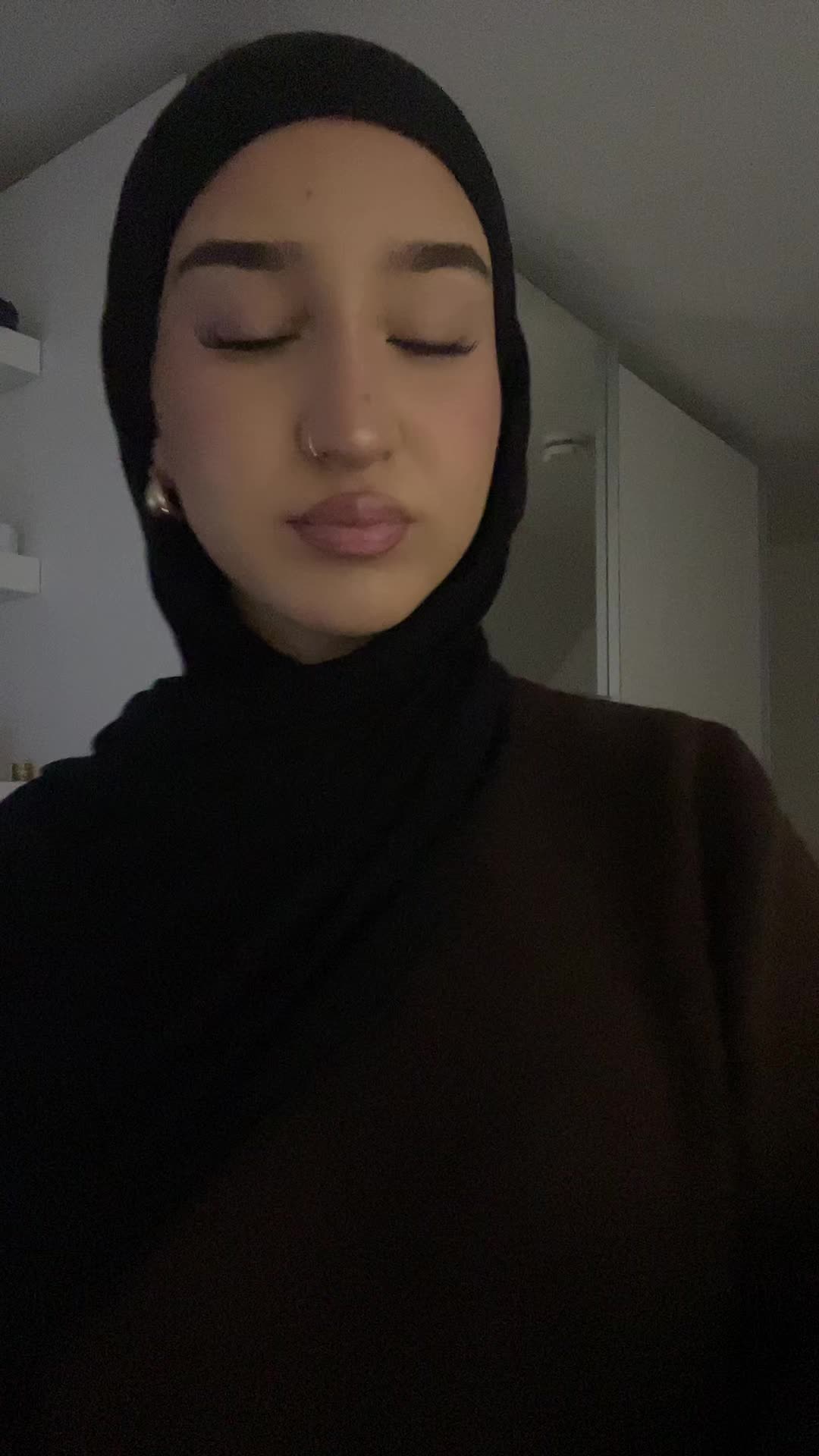 @y‘