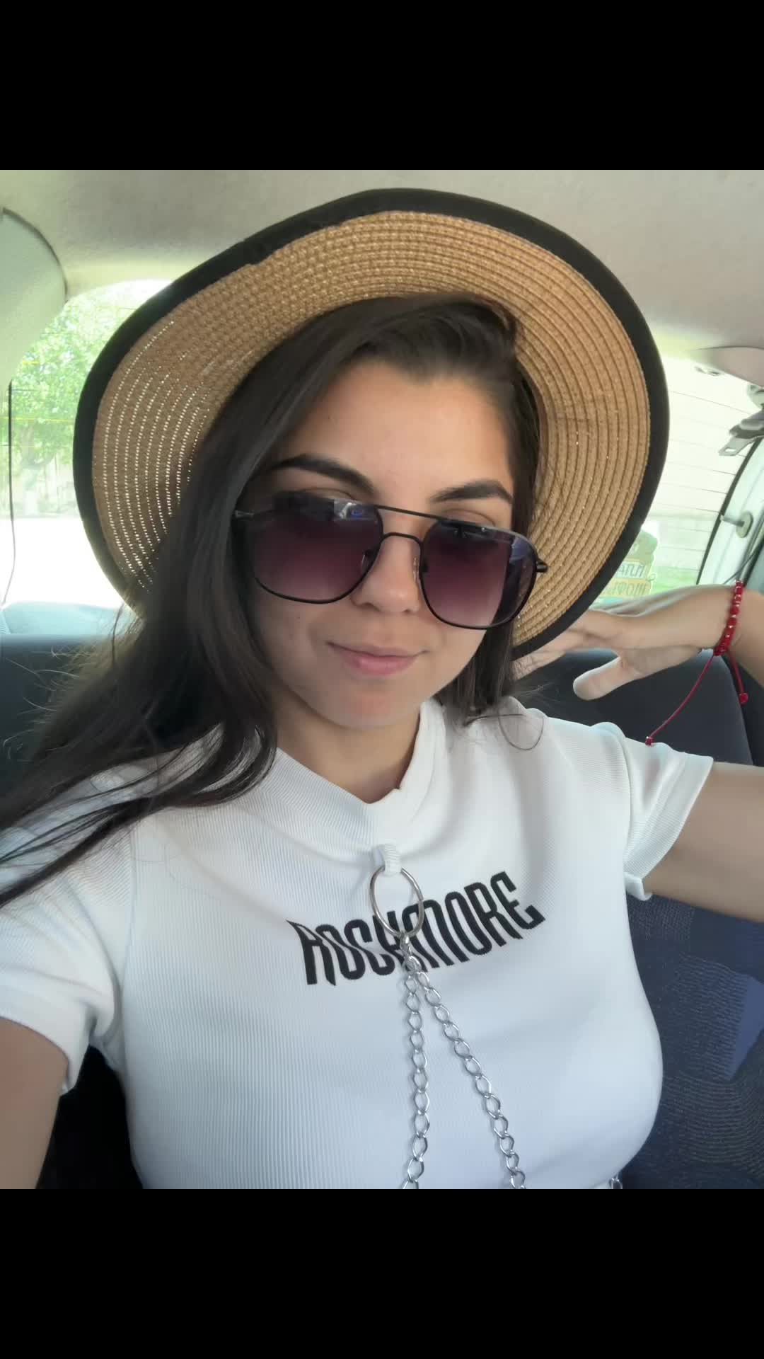 @Lilyana_20 